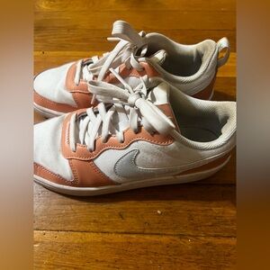 Nike Court Borough Low 2 SE